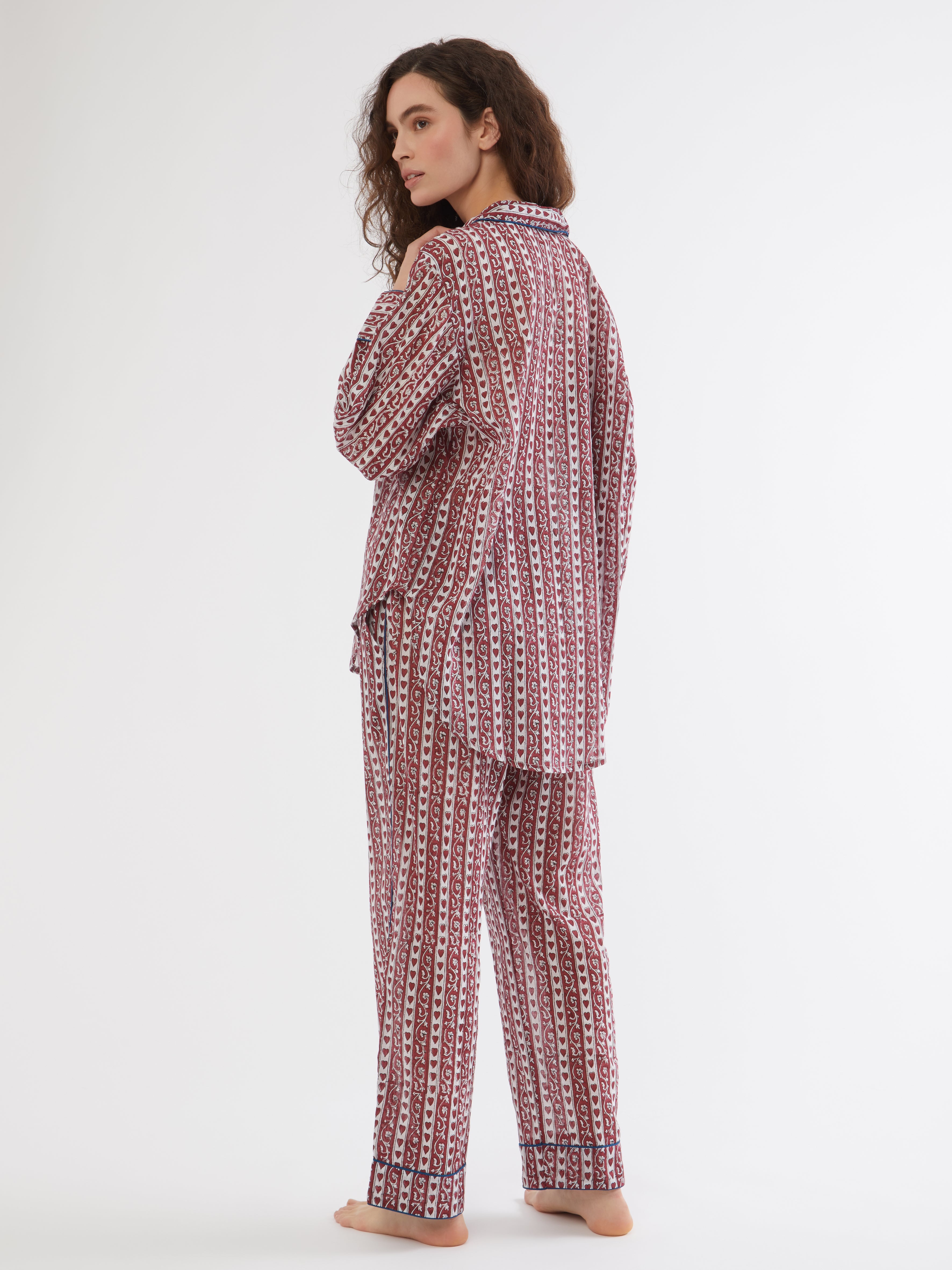 ETHICAL FASHION, CRAFTSMANSHIP, SUSTAINABLE FASHION, TRADITIONAL FASHION, ETHNIC FASHION, BOHEMIAN FASHION, MODA ETICA, MODA SOSTENIBILE, TECNICHE ARTIGIANALI, MODA TRADIZIONALE, MODA ETNICA, BOHEMIAN DRESS, MADE IN INDIA, HANDMADE IN INDIA, BLOCK PRINT, FLOWER PAJAMAS, PIGIAMA A FIORI, PIGIAMA DI COTONE, COTTON PAJAMA, SILK PAJAMA, PIGIAMA DI SETA, VESTAGLIA, NIGHTWEAR, SLEEPWEAR, FASHION PAJAMA, ETNIC PRINTS, STAMPE INDIANE, STAMPE ETNICHE