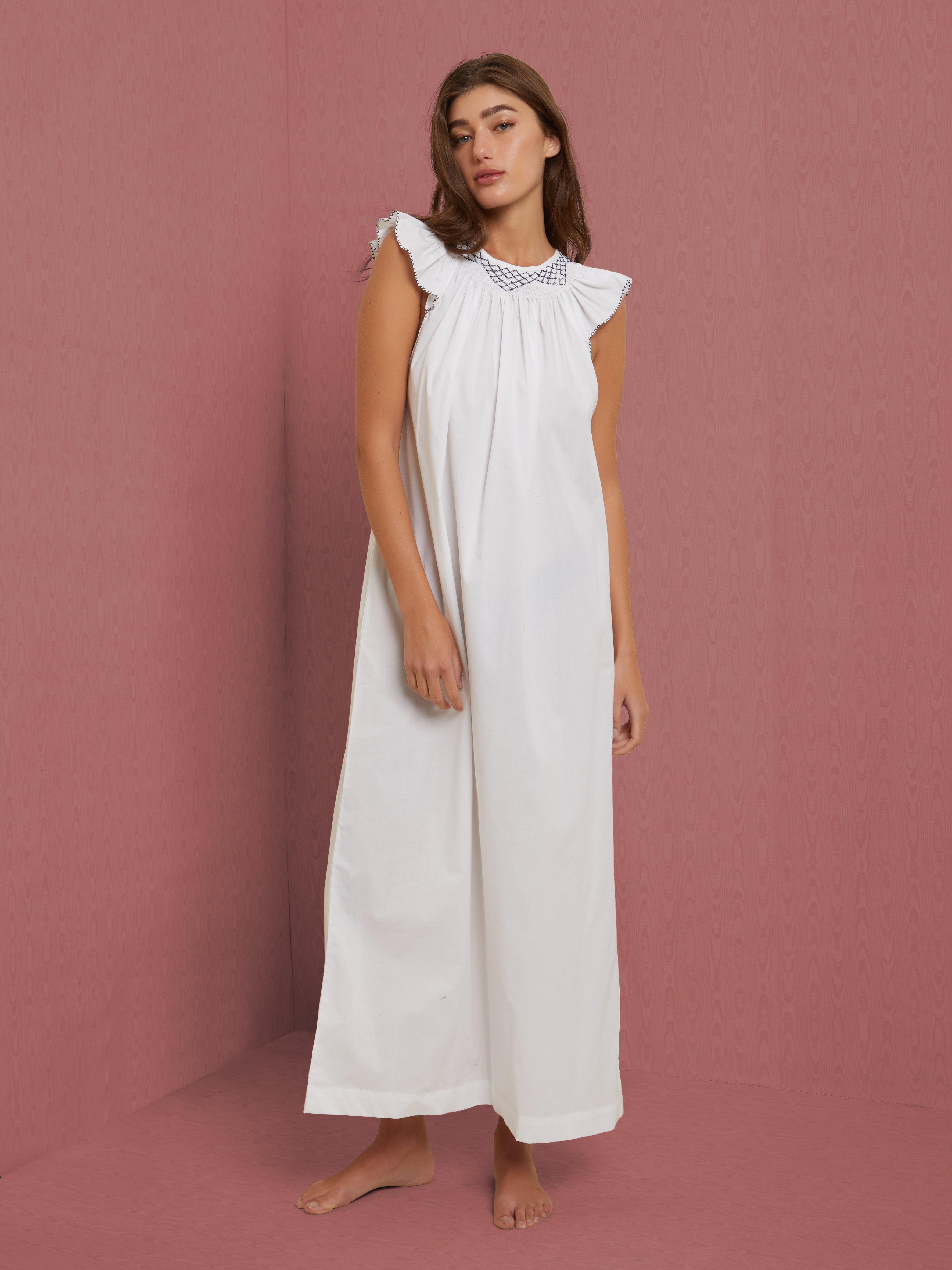 ETHICAL FASHION, CRAFTSMANSHIP, SUSTAINABLE FASHION, TRADITIONAL FASHION, ETHNIC FASHION, BOHEMIAN FASHION, MODA ETICA, MODA SOSTENIBILE, TECNICHE ARTIGIANALI, MODA TRADIZIONALE, MODA ETNICA, MADE IN MADAGASCAR, HANDMADE IN MADAGASCAR, COTTON NIGHTDRESS, COTTON NIGHTGOWN, CAMICIA DA NOTTE IN COTONE, PIGIAMA DI COTONE, COTTON PAJAMA, NIGHTWEAR, SLEEPWEAR, FASHION PAJAMA, PUNTO SMOCK, SMOKED, SMOCKED, HAND EMBROIDERED, RICAMATO A MANO, MUM AND DAUGHTER, MINE ME COLLECTION, MATCHIN WITH MUM, 