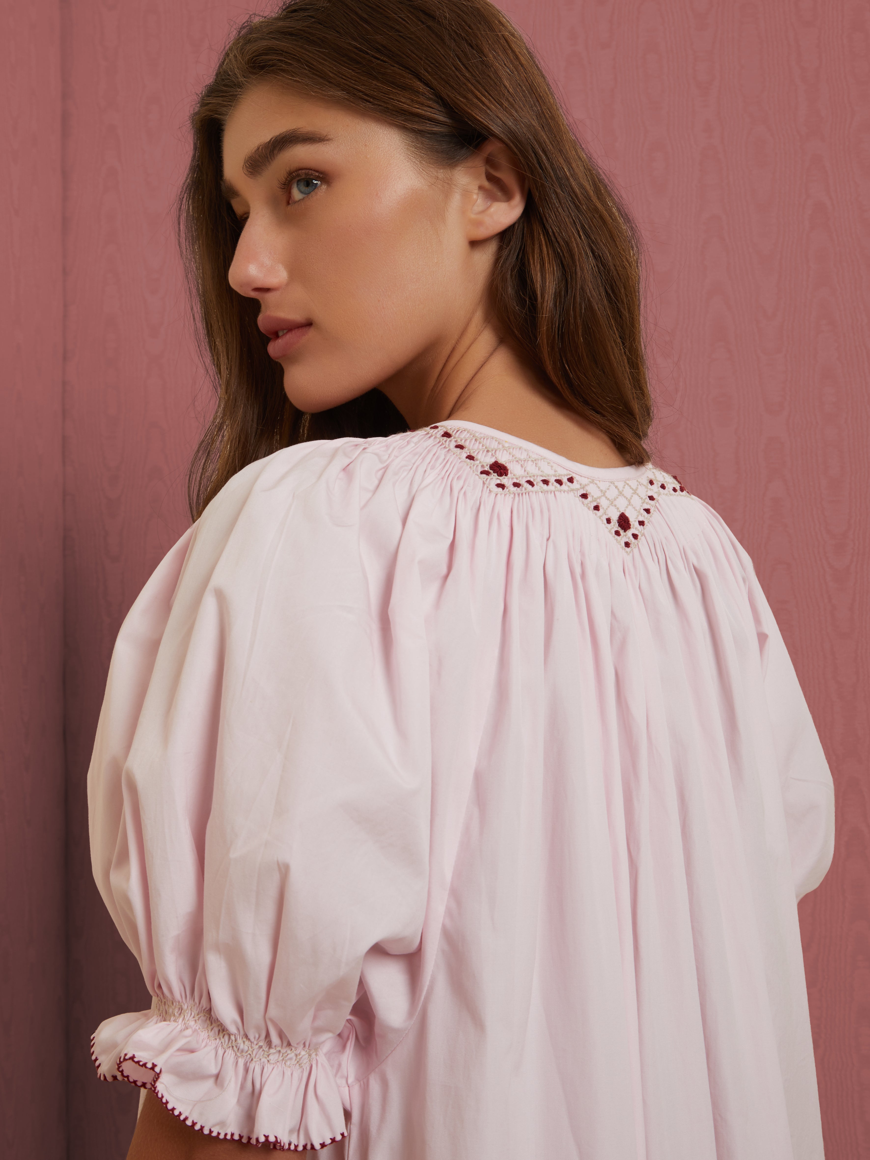 ETHICAL FASHION, CRAFTSMANSHIP, SUSTAINABLE FASHION, TRADITIONAL FASHION, ETHNIC FASHION, BOHEMIAN FASHION, MODA ETICA, MODA SOSTENIBILE, TECNICHE ARTIGIANALI, MODA TRADIZIONALE, MODA ETNICA, MADE IN MADAGASCAR, HANDMADE IN MADAGASCAR, COTTON NIGHTDRESS, COTTON NIGHTGOWN, CAMICIA DA NOTTE IN COTONE, PIGIAMA DI COTONE, COTTON PAJAMA, NIGHTWEAR, SLEEPWEAR, FASHION PAJAMA, PUNTO SMOCK, SMOKED, SMOCKED, HAND EMBROIDERED, RICAMATO A MANO, MUM AND DAUGHTER, MINE ME COLLECTION, MATCHIN WITH MUM, 