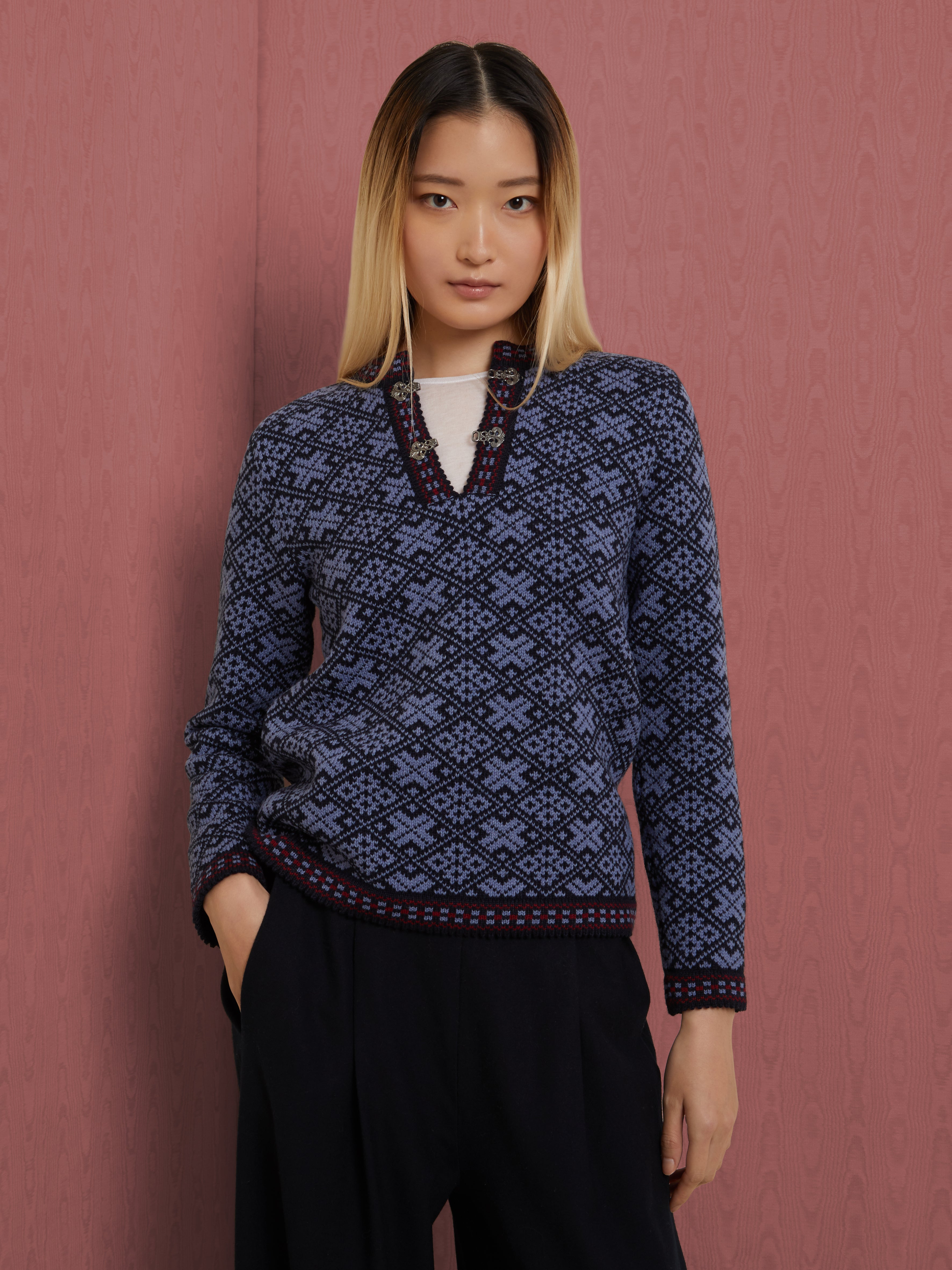 ETHICAL FASHION, CRAFTSMANSHIP, SUSTAINABLE FASHION, TRADITIONAL FASHION, ETHNIC FASHION, BOHEMIAN FASHION, MODA ETICA, MODA SOSTENIBILE, TECNICHE ARTIGIANALI, MODA TRADIZIONALE, MODA ETNICA, VESTITI BOHEMIAN, GOLF, FAIR ISLE, 100% LANA, 100% WOOL, TRADITIONAL SWEATER, NORDIC SWEATER, CHRISTMAS SWEATER, CHRISTMAS JUMPER, XMAS JUMPER, GOLF NATALIZIO, GOLF NORDICO