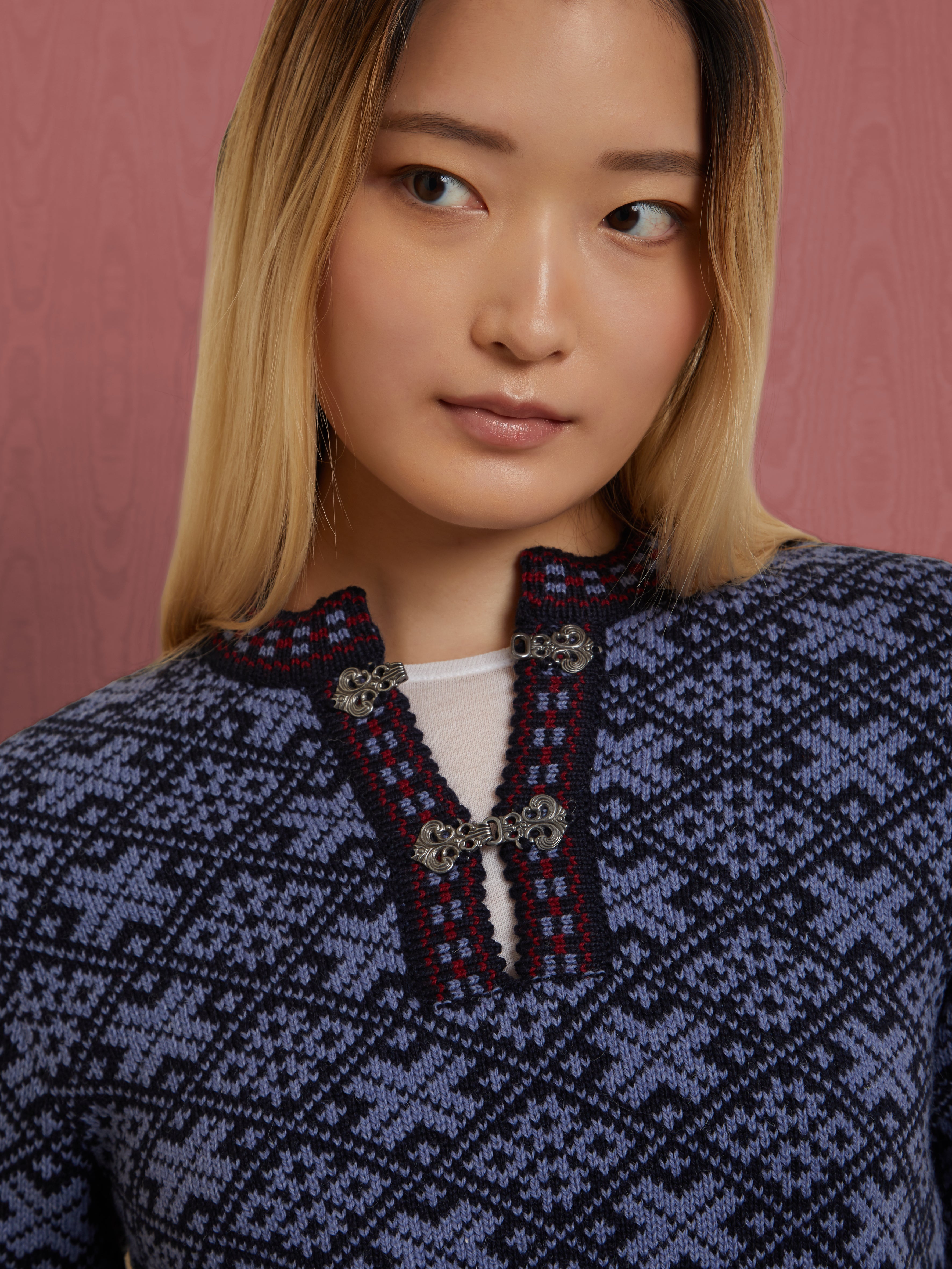 ETHICAL FASHION, CRAFTSMANSHIP, SUSTAINABLE FASHION, TRADITIONAL FASHION, ETHNIC FASHION, BOHEMIAN FASHION, MODA ETICA, MODA SOSTENIBILE, TECNICHE ARTIGIANALI, MODA TRADIZIONALE, MODA ETNICA, VESTITI BOHEMIAN, GOLF, FAIR ISLE, 100% LANA, 100% WOOL, TRADITIONAL SWEATER, NORDIC SWEATER, CHRISTMAS SWEATER, CHRISTMAS JUMPER, XMAS JUMPER, GOLF NATALIZIO, GOLF NORDICO