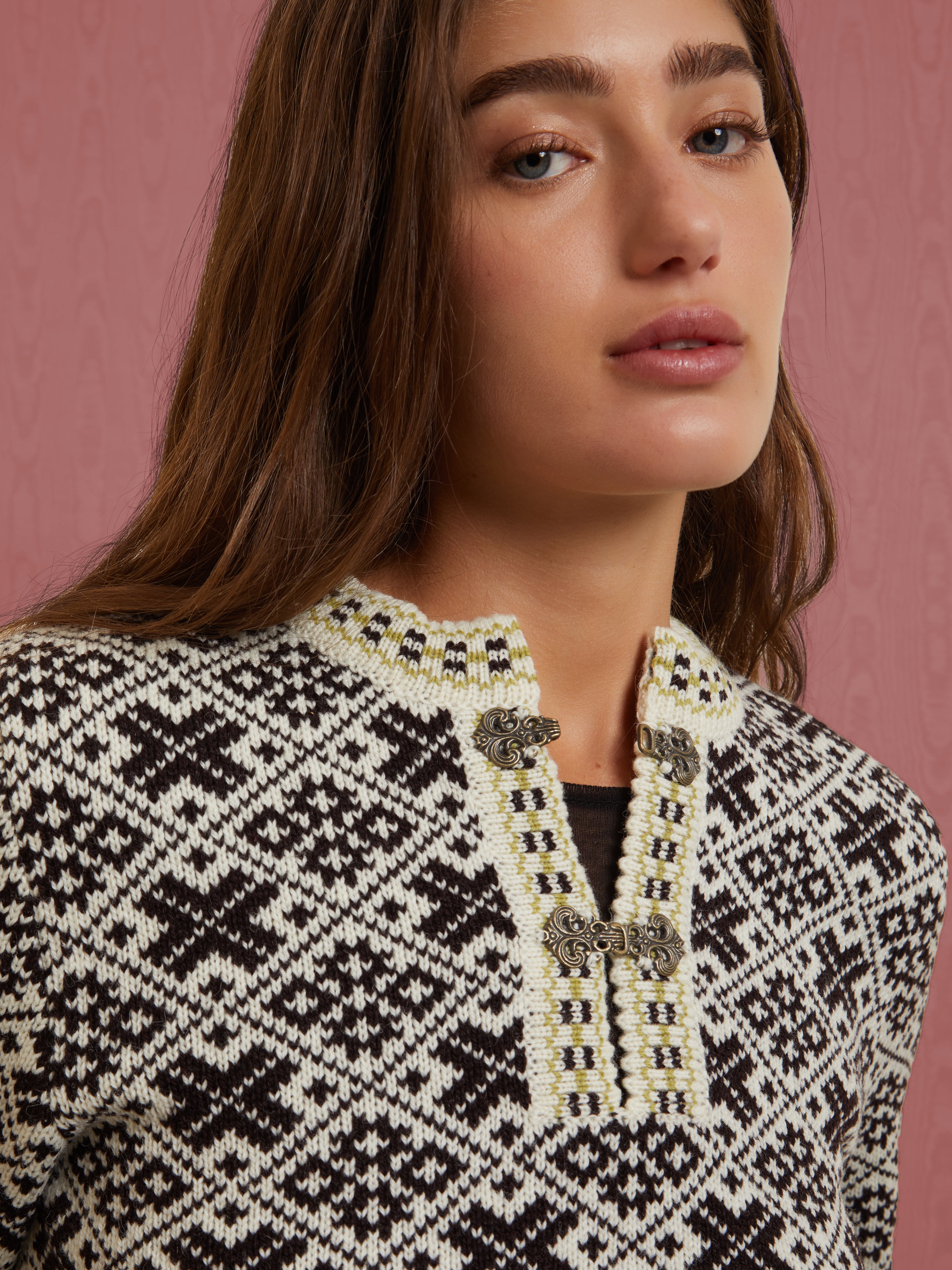 ETHICAL FASHION, CRAFTSMANSHIP, SUSTAINABLE FASHION, TRADITIONAL FASHION, ETHNIC FASHION, BOHEMIAN FASHION, MODA ETICA, MODA SOSTENIBILE, TECNICHE ARTIGIANALI, MODA TRADIZIONALE, MODA ETNICA, VESTITI BOHEMIAN, GOLF, FAIR ISLE, 100% LANA, 100% WOOL, TRADITIONAL SWEATER, NORDIC SWEATER, CHRISTMAS SWEATER, CHRISTMAS JUMPER, XMAS JUMPER, GOLF NATALIZIO, GOLF NORDICO