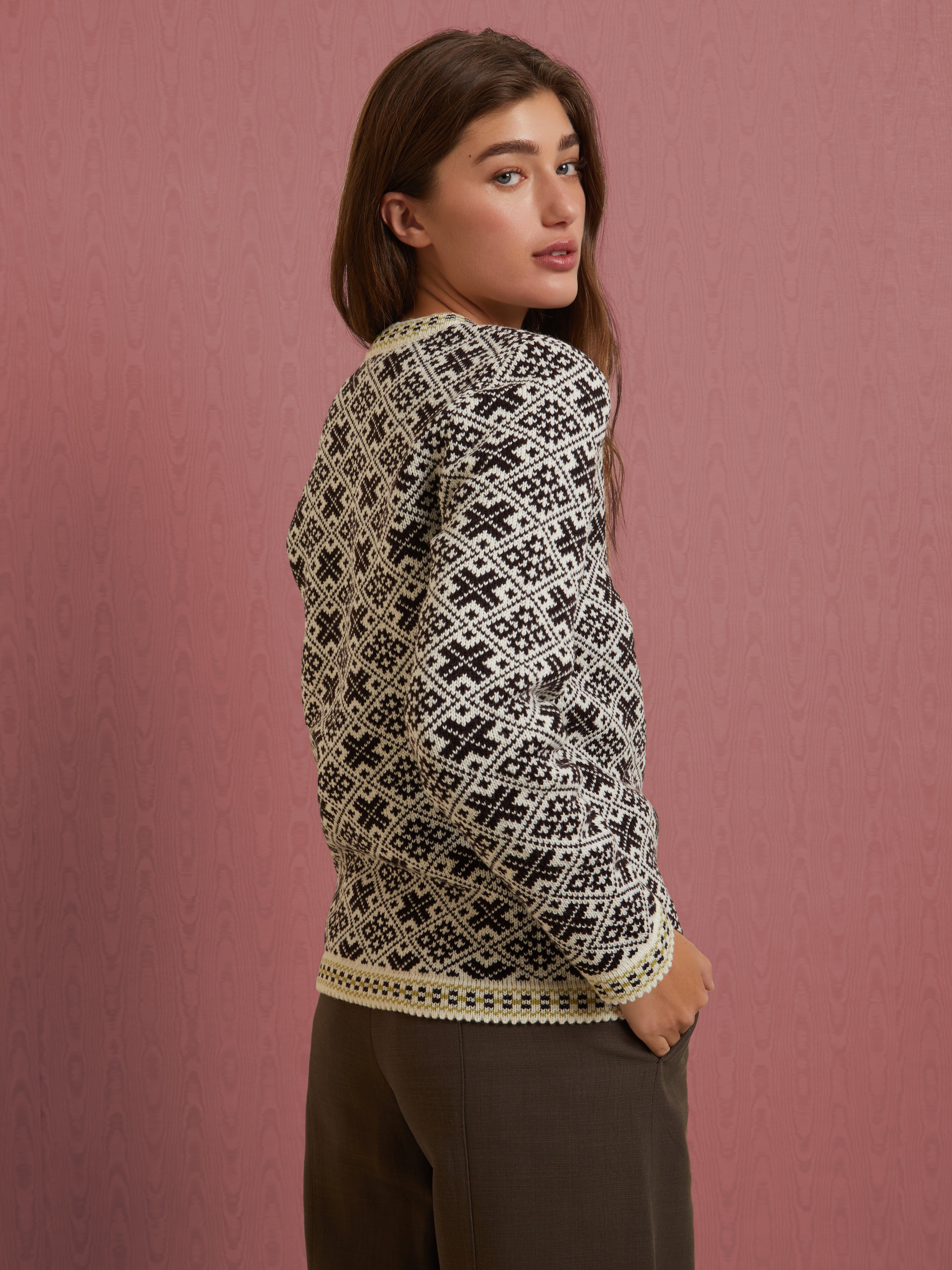 ETHICAL FASHION, CRAFTSMANSHIP, SUSTAINABLE FASHION, TRADITIONAL FASHION, ETHNIC FASHION, BOHEMIAN FASHION, MODA ETICA, MODA SOSTENIBILE, TECNICHE ARTIGIANALI, MODA TRADIZIONALE, MODA ETNICA, VESTITI BOHEMIAN, GOLF, FAIR ISLE, 100% LANA, 100% WOOL, TRADITIONAL SWEATER, NORDIC SWEATER, CHRISTMAS SWEATER, CHRISTMAS JUMPER, XMAS JUMPER, GOLF NATALIZIO, GOLF NORDICO