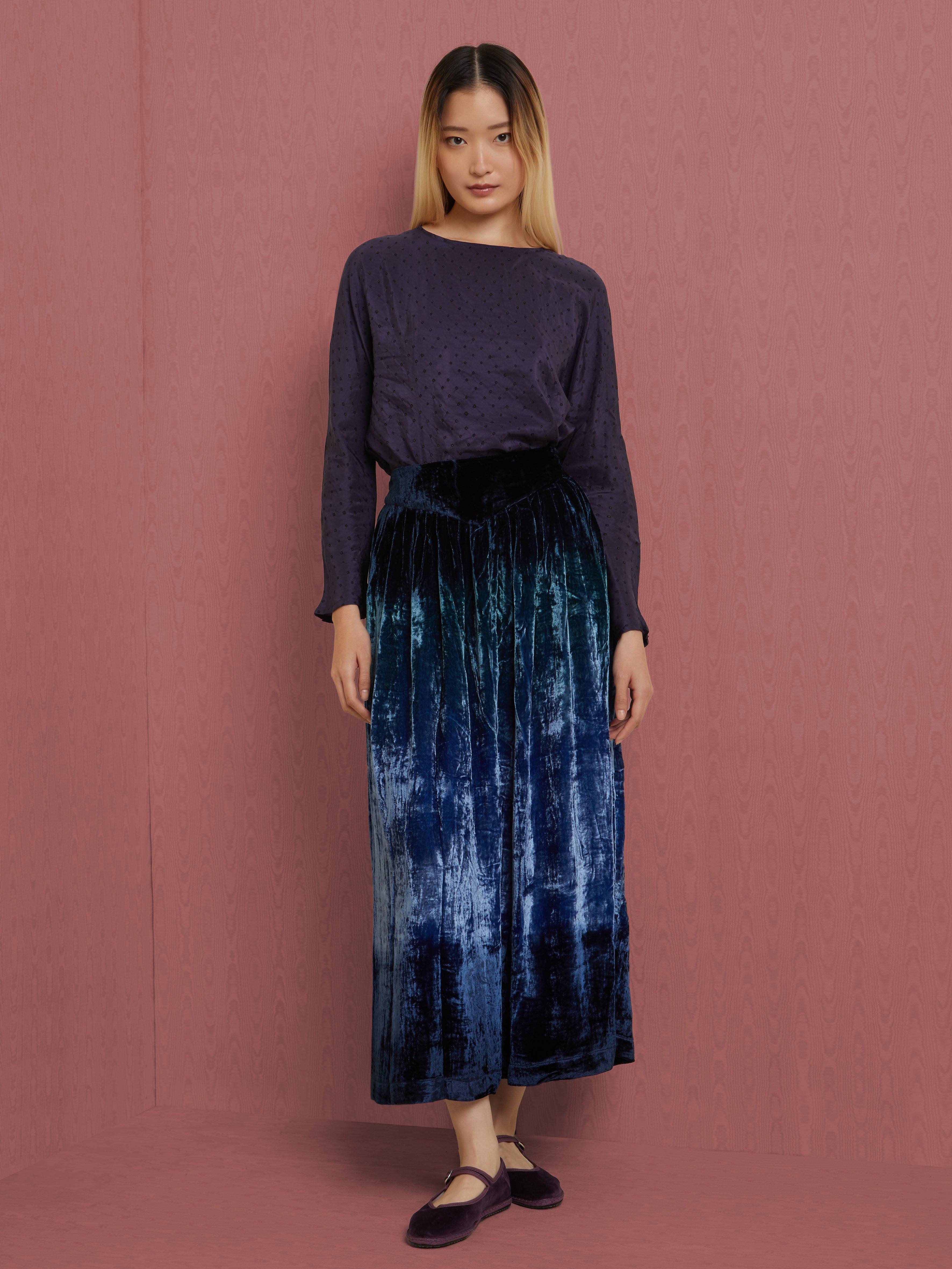 ETHICAL FASHION, CRAFTSMANSHIP, SUSTAINABLE FASHION, TRADITIONAL FASHION, ETHNIC FASHION, BOHEMIAN FASHION, MODA ETICA, MODA SOSTENIBILE, TECNICHE ARTIGIANALI, MODA TRADIZIONALE, MODA ETNICA, BOHEMIAN DRESS, MADE IN INDIA, HANDMADE IN INDIA, HANDEMBROIDERED, RICAMATO A MANO, CHIKANKARI, VELVET DRESS, SILK DRESS, EVENING DRESS, GOWN, MAXI DRESS, VESTITO DI VELLUTO, VESTITO DI SETA, VESTITO RICAMATO, ABITO DA SERA