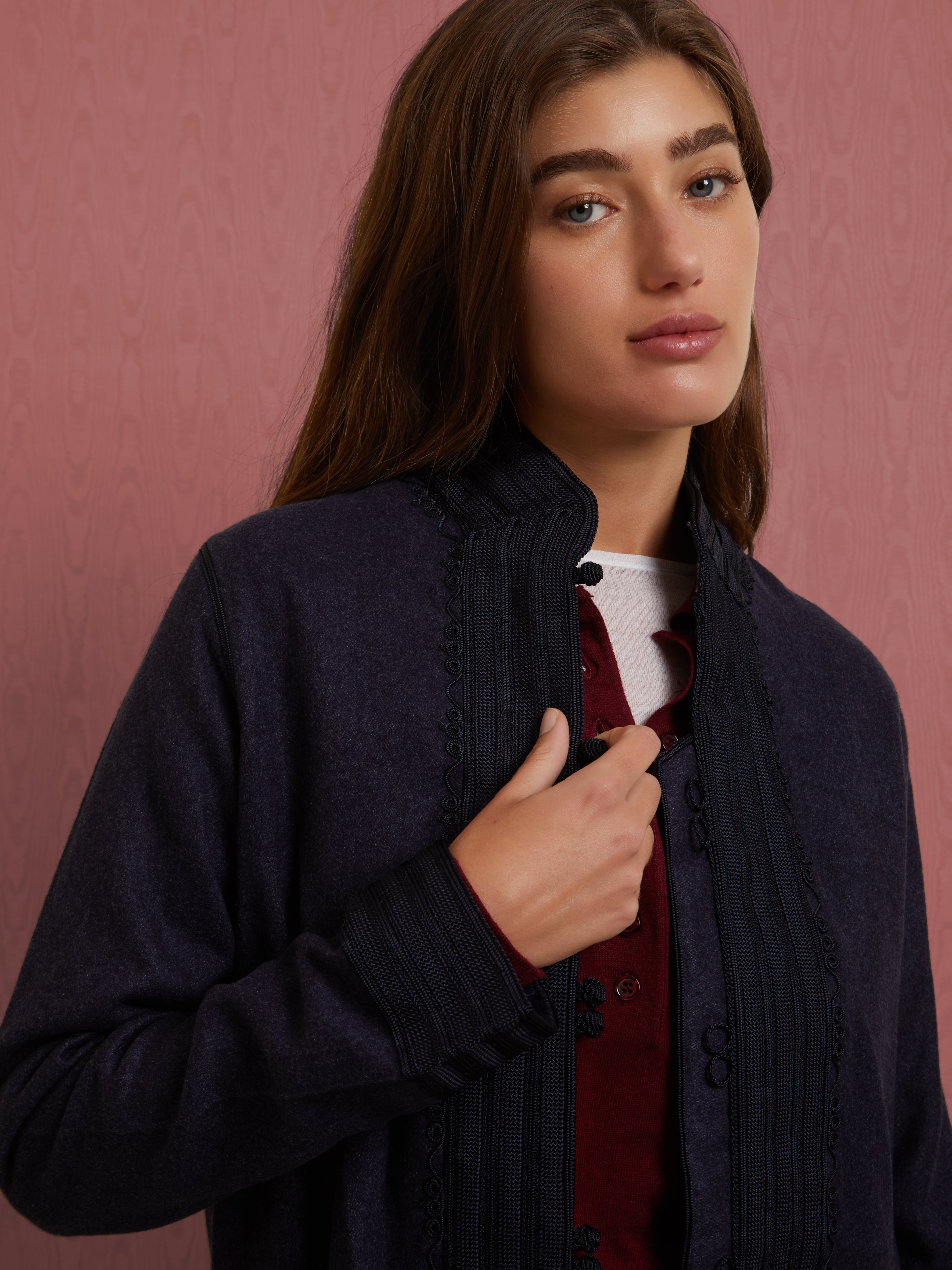 Embroidered in silk threads, Ethical fashion, craftsmanship, sustainable fashion, traditional fashion, ethnic fashion, moda etica, moda sostenibile, tecniche artigianali, moda tradizionale, moda etnica, fatto a mano, handmade, bohemian jacket, boho jacket, midseason jacket, giacca di mezza stagione, ricamo a mano, hand embroidery, silk embroidery, ricamo seta, moroccan jacket, giacca marocchina, collo coreana, giacca di velluto, velvet jacket, giacca di cashmere, cashmere jacket
