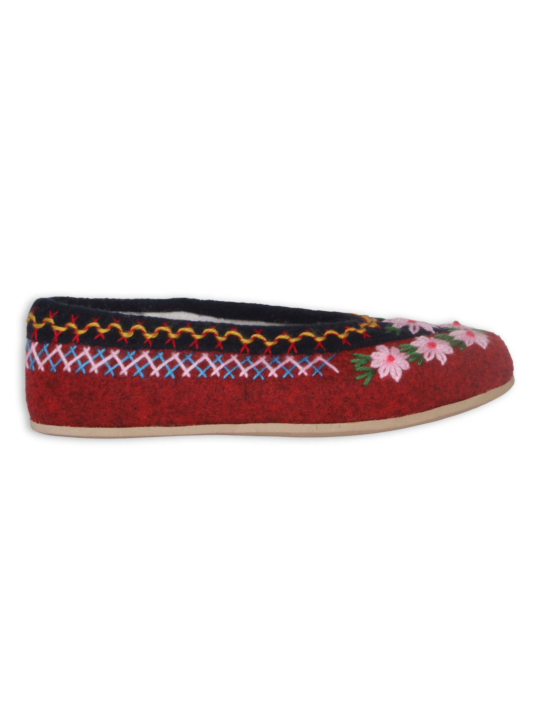 POLISH SLIPPERS, FELT SLIPPERS, WINTER SLIPPERS, WOOL SLIPPERS, EMBROIDERED SLIPPERS, COZY SLIPPERS, WINTER TIME, PANTOFOLE POLACCHE, TRADITIONAL SLIPPERS, MATCHY SLIPPERS, MUM AND ME, PANTOFOLE DI FELTRO, PANTOFOLE DI LANA, PANTOFOLE RICAMATE, PANTOFOLE INVERNALI, PANTOFOLE RICAMATE, HAND MADE, FATTO A MANO, ARTIGIANALE