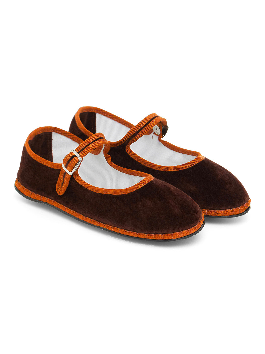 ETHICAL FASHION, CRAFTSMANSHIP, SUSTAINABLE FASHION, TRADITIONAL FASHION, ETHNIC FASHION, BOHEMIAN FASHION, TRADITONAL ACCESSORIES, HANDMADE SHOES, HANDMADE ACCESSORIES, scarpe di velluto, velluto, fatto a mano in italia, MODA ETICA,  MODA SOSTENIBILE, MODA TRADIZIONALE, MODA ETNICA, VESTITI BOHEMIAN, accessori tradizionali, scarpe fatto a mano, accessori fatti a mano, scarpe tradizionali, strap shoes, mary jane, strap friulane