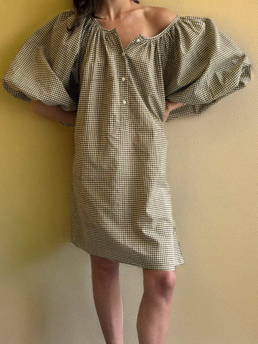 Ethical fashion, craftsmanship, sustainable fashion, traditional fashion, ethnic fashion, moda etica, moda sostenibile, tecniche artigianali, moda tradizionale, moda etnica, fatto a mano, handmade, kaftano, kaftan, beachwear, moda di spiaggia, summer wear, bohemian style, boho styile, stile bohemio, stile boho, resort wear, india, moda indiana, indian fashion, hand dye, tie dye, colorful kaftan, silk kaftan, beach style, hand printed