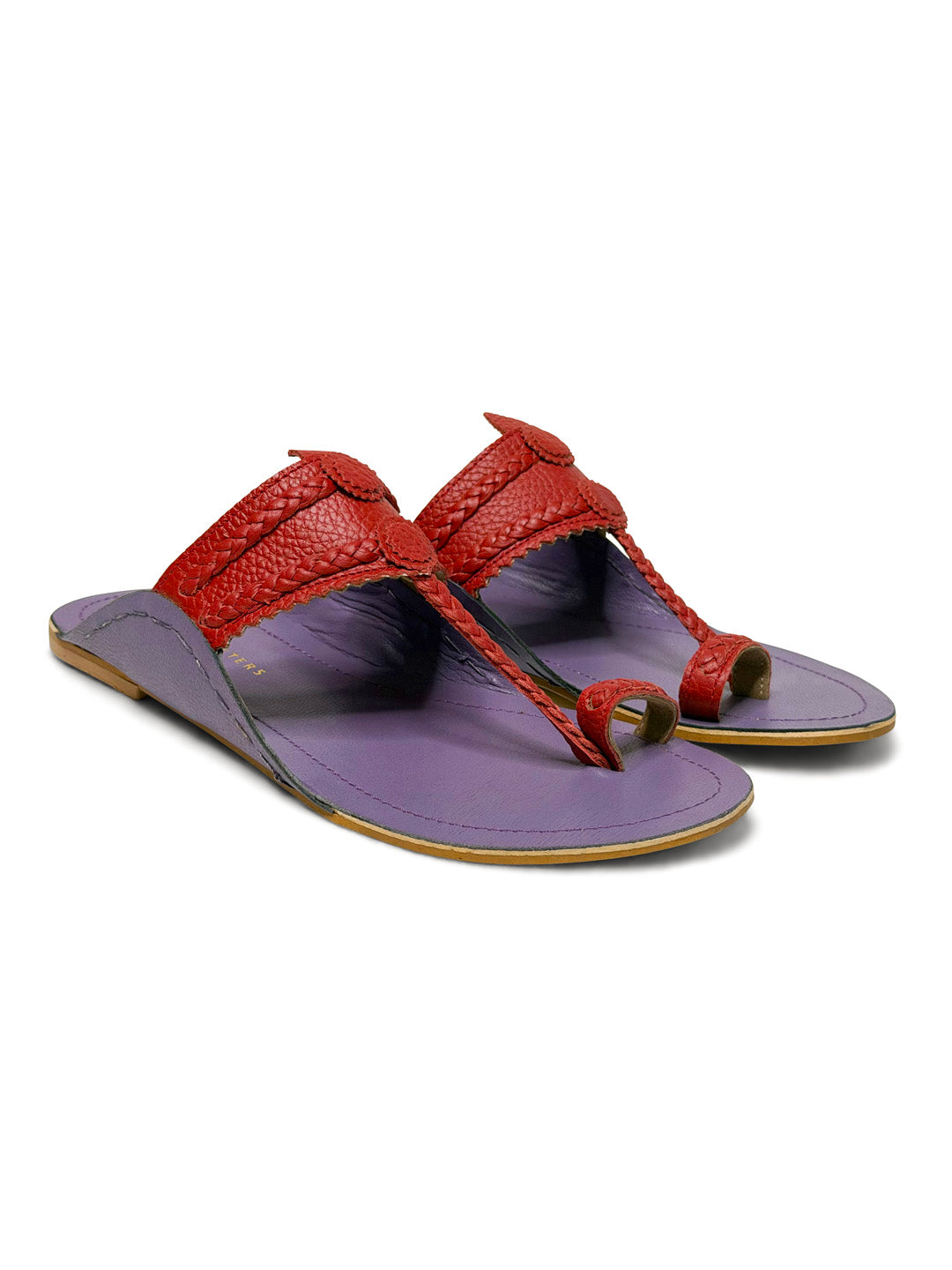 Kolhapuris flat sandals, handcrafted, india, traditional artisanal techniques, slip-on, heritage design, Kolhapuri style, pop colors, modern twist, iconic shape, leather sandals, cultural craftsmanship, relaxed fit, sandali in pelle, sandali indiani, summer shoes, scarpe estive