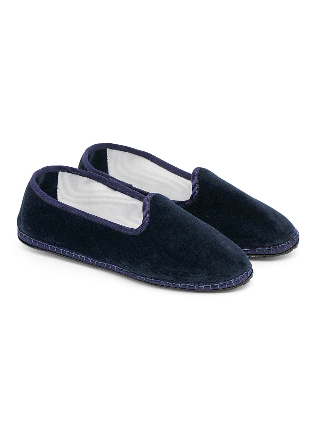 Friulane, furlane, scarpet, velvet shoes, velvet slippers, handmade in Italy, velvet, ETHICAL FASHION, CRAFTSMANSHIP, SUSTAINABLE FASHION, TRADITIONAL FASHION, ETHNIC FASHION, BOHEMIAN FASHION, TRADITONAL ACCESSORIES, HANDMADE SHOES, HANDMADE ACCESSORIES, scarpe di velluto, velluto, fatto a mano in italia, MODA ETICA,  MODA SOSTENIBILE, MODA TRADIZIONALE, MODA ETNICA, VESTITI BOHEMIAN, accessori tradizionali, scarpe fatto a mano, accessori fatti a mano, scarpe tradizionali MEN, MAN, UOMO