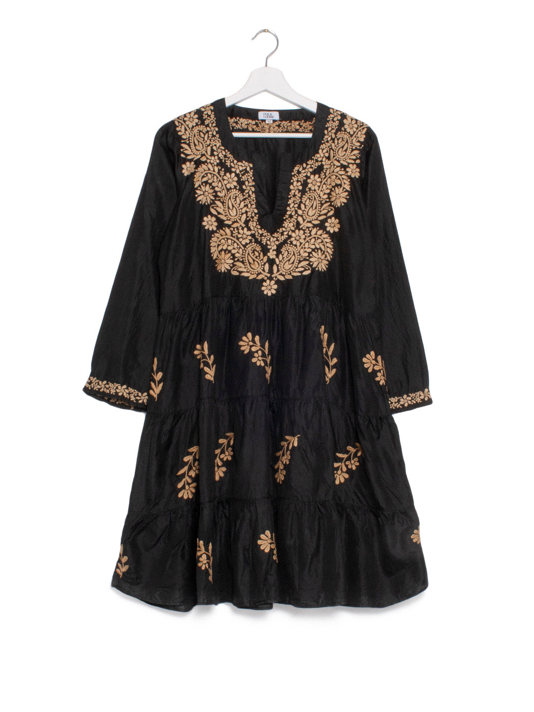 ETHICAL FASHION, CRAFTSMANSHIP, SUSTAINABLE FASHION, TRADITIONAL FASHION, ETHNIC FASHION, BOHEMIAN FASHION, MODA ETICA, MODA SOSTENIBILE, TECNICHE ARTIGIANALI, MODA TRADIZIONALE, MODA ETNICA, BOHEMIAN DRESS, MADE IN INDIA, HANDMADE IN INDIA, HANDEMBROIDERED, RICAMATO A MANO, CHIKANKARI, VELVET DRESS, SILK DRESS, EVENING DRESS, GOWN, MAXI DRESS, VESTITO DI VELLUTO, VESTITO DI SETA, VESTITO RICAMATO, ABITO DA SERA